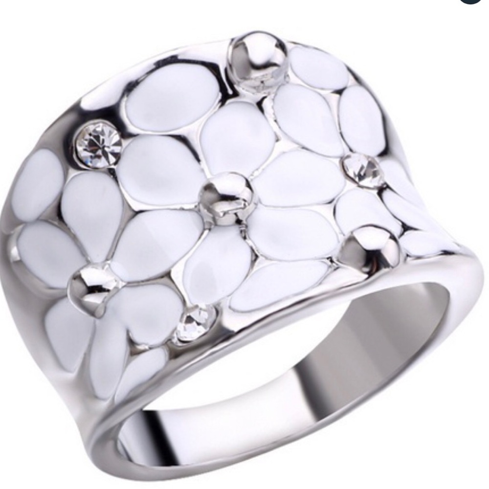 White Flower Band